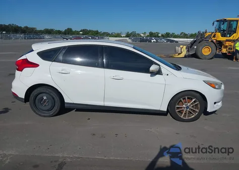 2018 Ford Focus Se z USA, uszkodzony, nr VIN 1FADP3K21JL315716